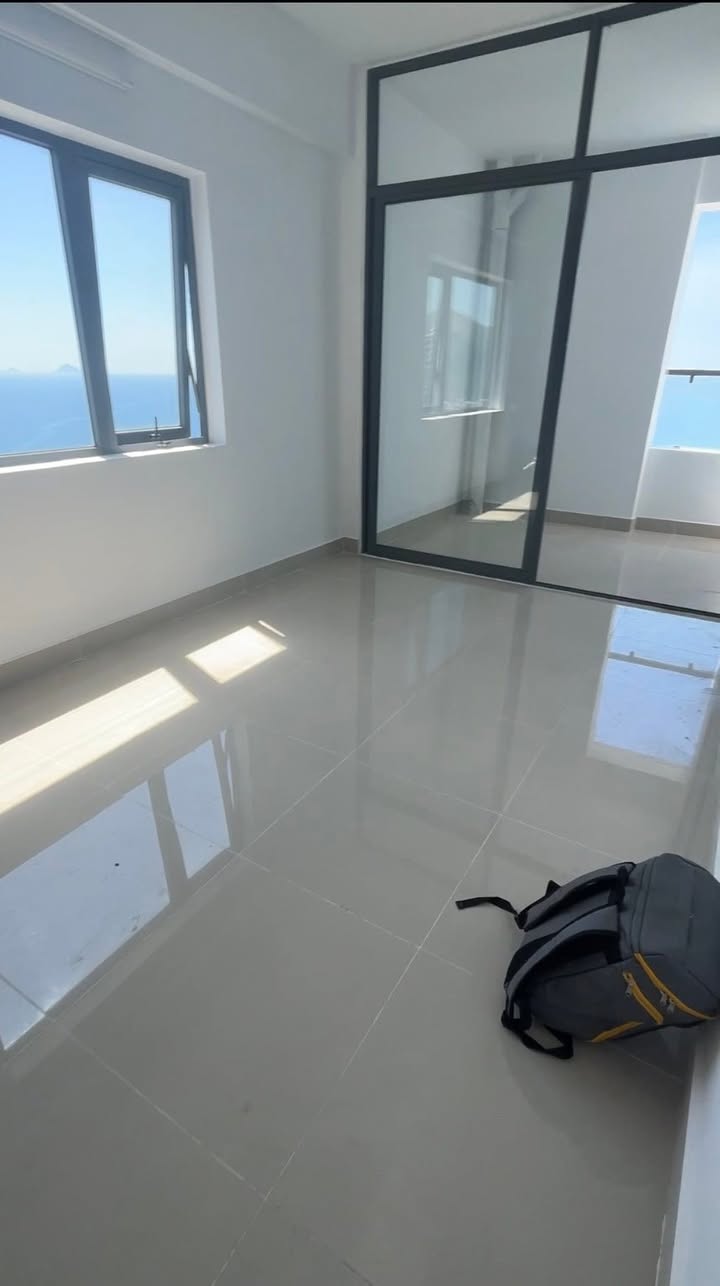 Chung cư Napoleon Nha Trang 3PN 2WC giá 6 triệu - Căn góc hướng biển