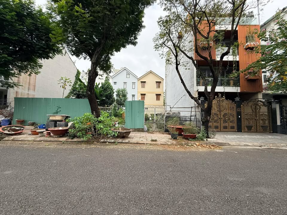 Đất biệt thự Sadeco Ven sông 252m² giá 200 triệu/m² - View sông thoáng mát!