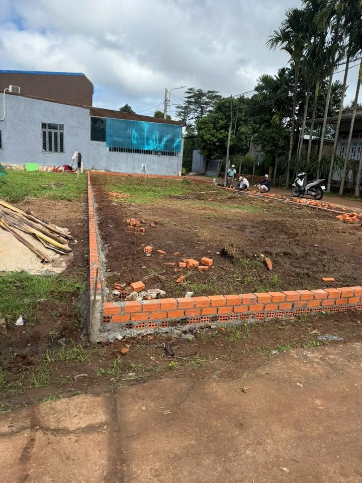 Đất mặt tiền Buôn Dù, Tân An, 200m² giá 1.8 tỷ - Cơ hội đầu tư hấp dẫn!