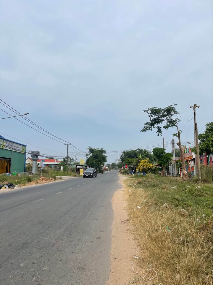 Mặt tiền kinh doanh Long Nguyên 550m² giá 2 tỷ - Chủ cần bán gấp!