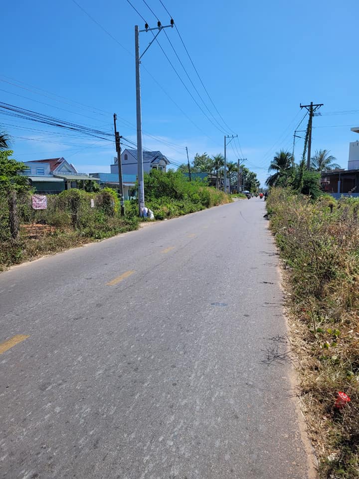 Đất mặt tiền đường Lại An - Cây Trôm, Hàm Thắng, 236m² giá 2.3 tỷ - Đầu tư sinh lời ngay!