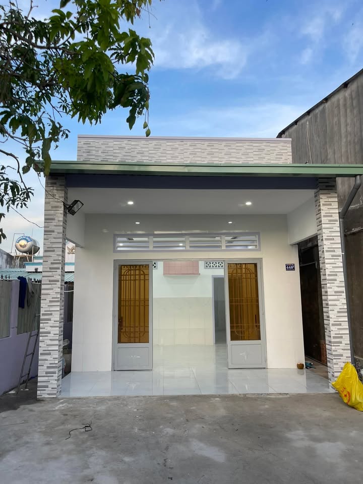 Nhà mới xây 150m² tại An Thạnh, Thuận An - Giá chỉ 2 tỷ VND!