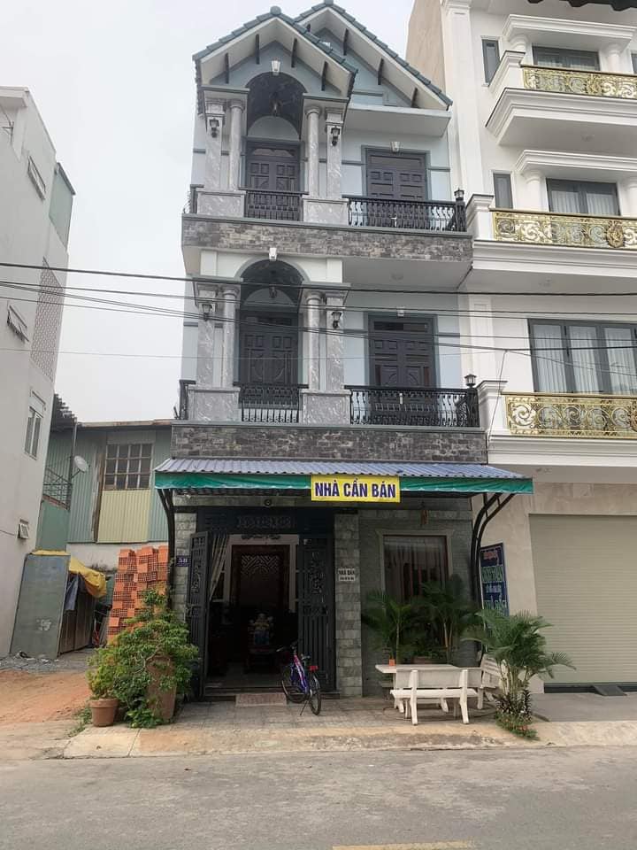 Nhà phố cao cấp 3 tầng tại KDC Bình Hoà, 60m² giá 4.5 tỷ - Chính chủ bán gấp!