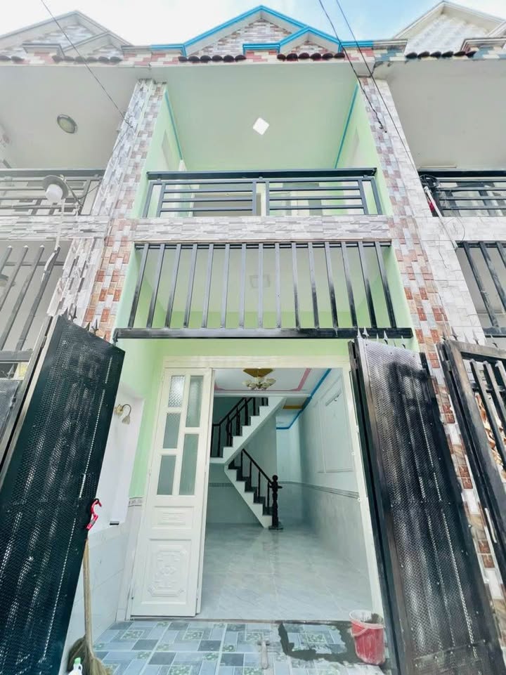 Nhà 1 Lầu 1 Trệt Bình Chuẩn 36m² giá 790 triệu - Cơ hội sở hữu ngay!