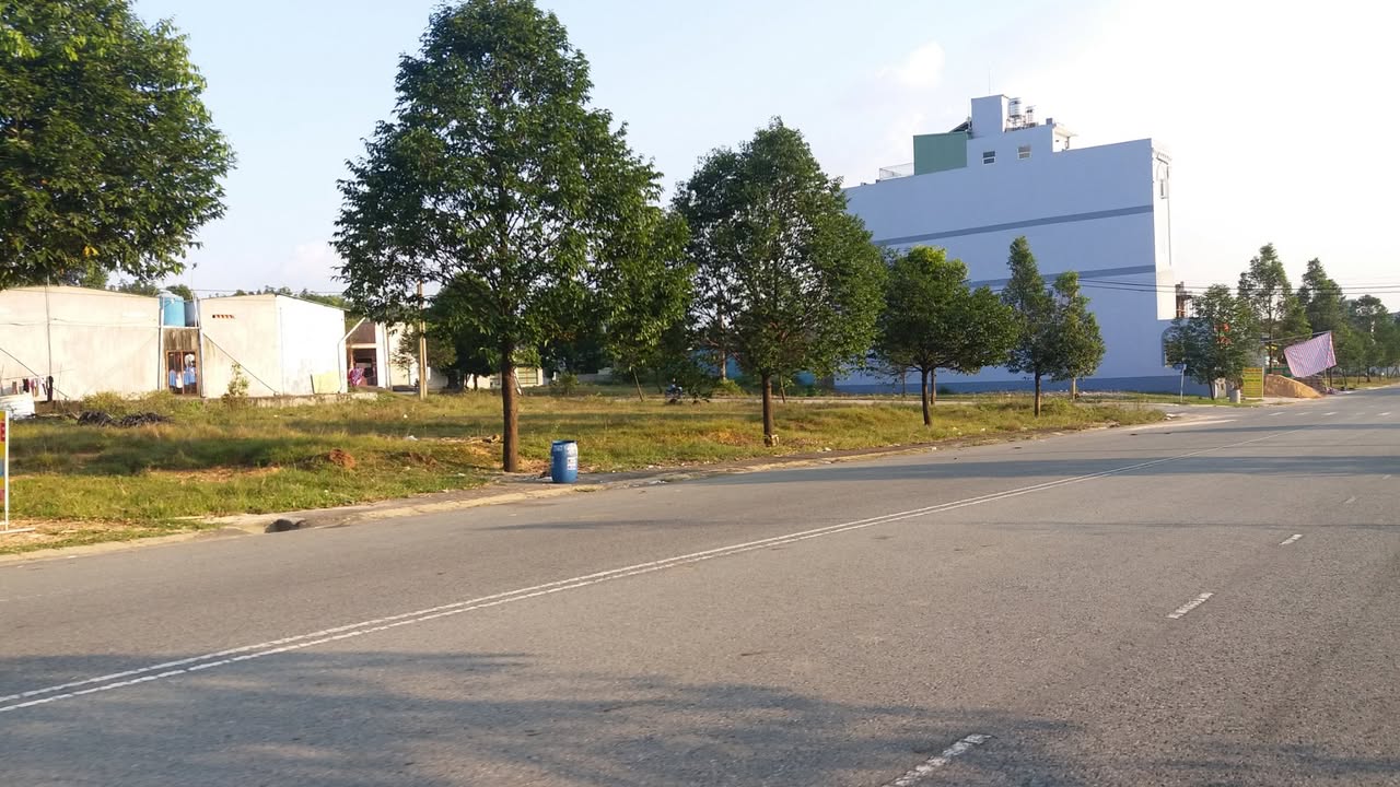 Đất nền Bến Cát 100m² giá thỏa thuận - Vị trí đắc địa gần Mỹ Phước Tân Vạn!