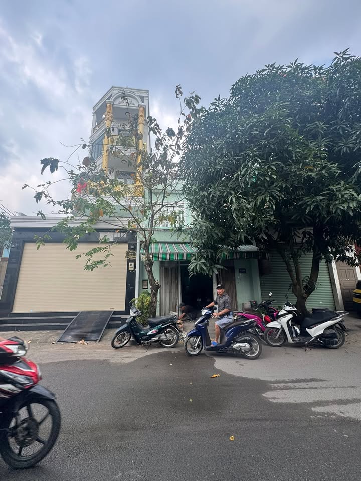 Bán nhà mặt tiền Gò Vấp 100m² giá 8.2 tỷ - Tiềm năng kinh doanh vượt trội!