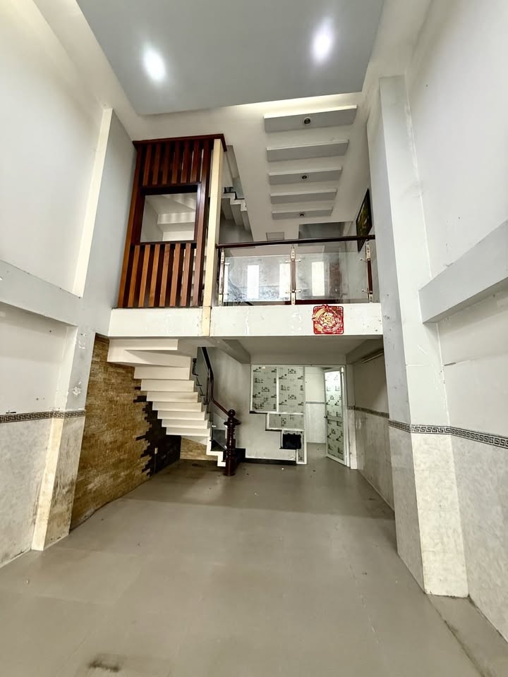 Căn hộ dịch vụ Trần Bá Giao Gò Vấp 56m² giá 9.7 tỷ - Đầu tư sinh lời hấp dẫn!