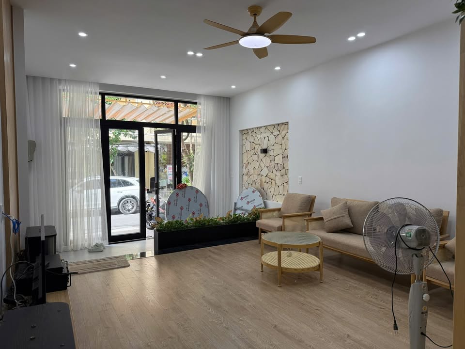 Nhà phố Hòa Cường Bắc 80m² giá 8.9 tỷ - Sẵn sàng vào ở ngay!