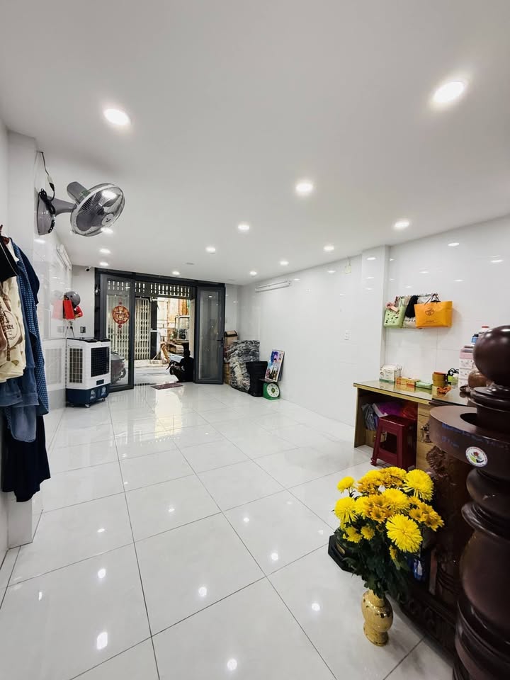 Nhà Đặng Lộ, phường 7, quận Tân Bình, 86m² giá 15 tỷ - Hẻm ô tô, an ninh tuyệt đối!