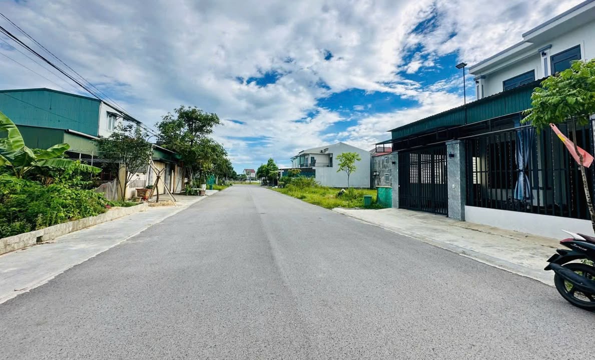 Đất quy hoạch Kinh Nam, Thạch Hưng 150m² giá 3 tỷ - Đường 13m thoáng đẹp!