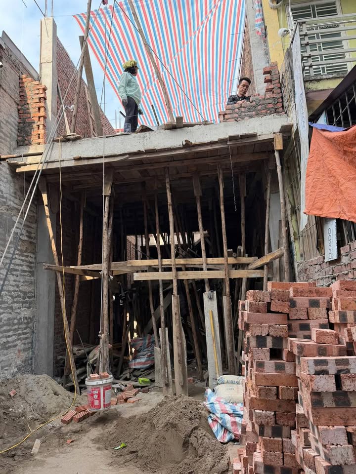 Nhà riêng Lê Chân 60m² giá 4.15 tỷ - Ô tô sát nhà, tiện kinh doanh!