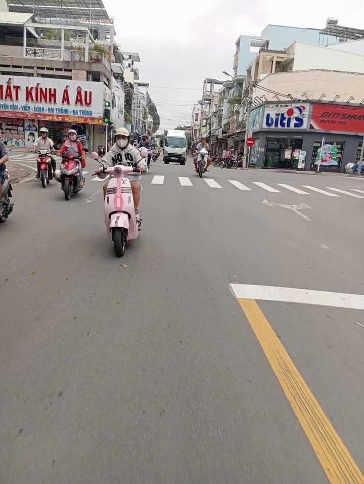 Nhà mặt tiền đường 3/2, phường 1, Vĩnh Long 52m² giá 12 tỷ - Căn góc tiện ích tuyệt vời!