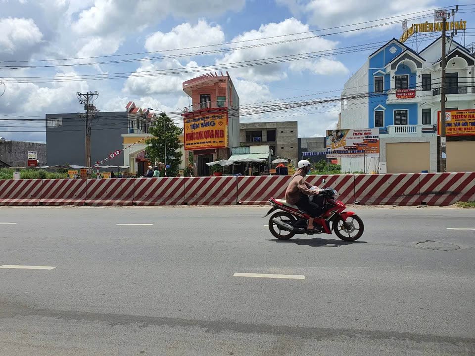 Đất mặt tiền ĐT 743, phường An Phú, 420m² giá 10 tỷ - Cơ hội đầu tư hấp dẫn!
