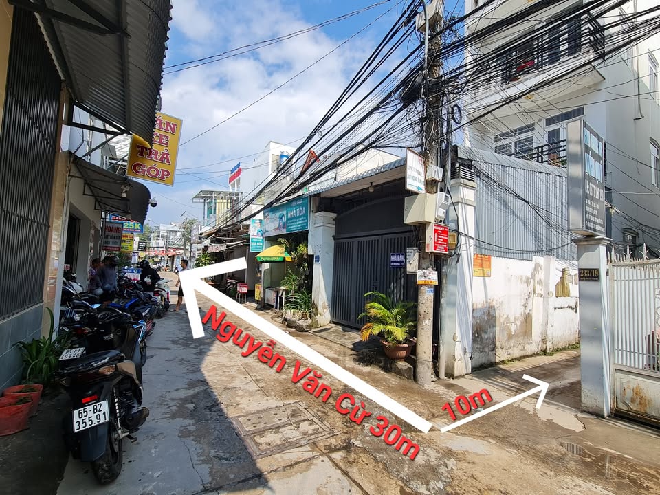 Nhà 2 lầu Hẻm 233 Nguyễn Văn Cừ 65m² giá 2.89 tỷ - Chính chủ bán gấp!