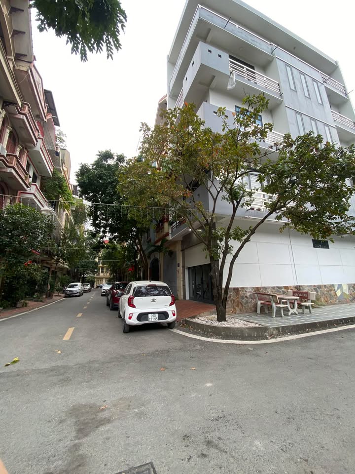 Nhà phố Định Công, Đống Đa 85m² giá 24 tỷ - Lô góc 3 mặt thoáng, cho thuê hiệu quả!