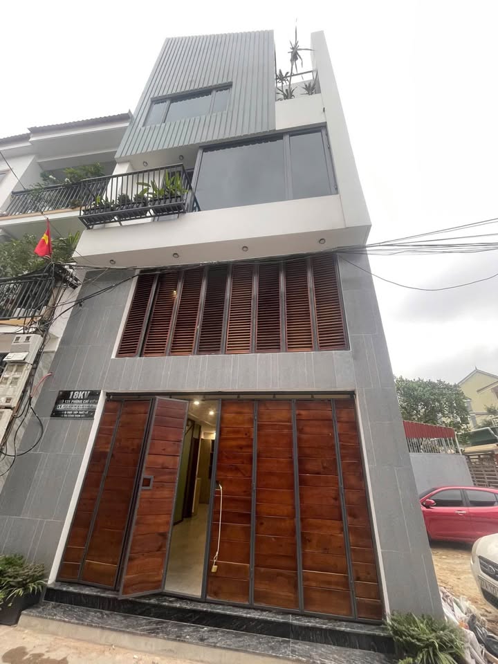 Bán nhà 5 tầng đường Phùng Chí Kiên, TP Vinh 50.8m² giá 6 tỷ - Thiết kế hiện đại, tiện nghi