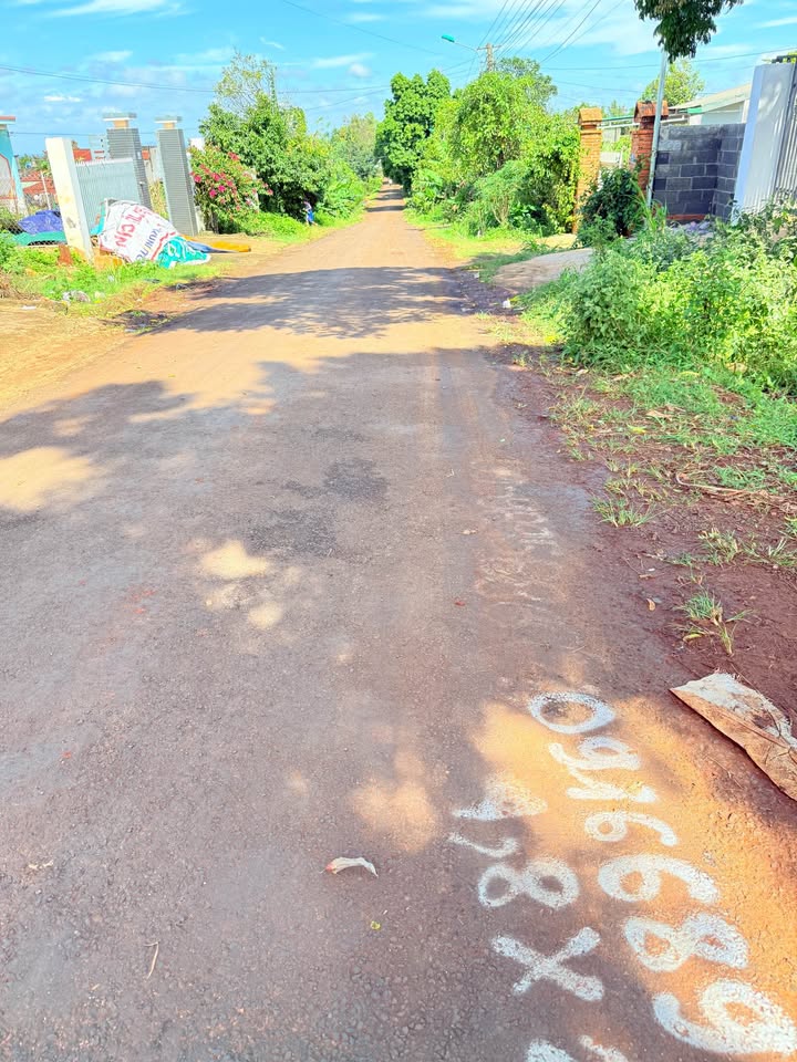 Đất thổ cư thôn 4 Cư Êbur Buôn Ma Thuột 96m² giá 1.25 tỷ - Vị trí đẹp, đầu tư an toàn!