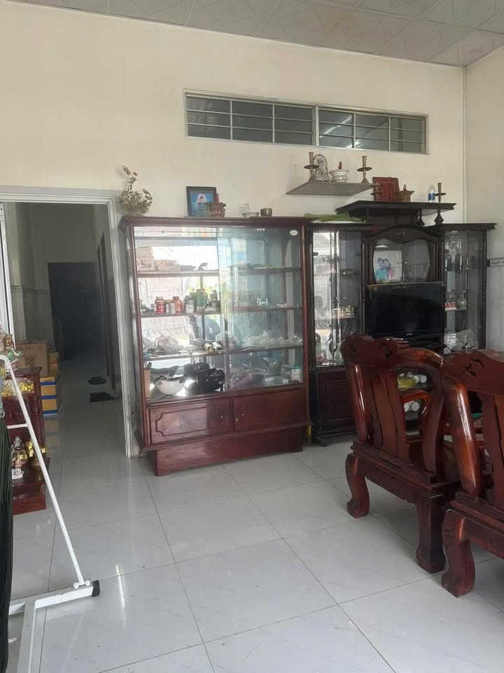 Nhà phố KDC Văn Thắng 100m² giá 1.45 tỷ - Nội thất đẹp, dọn vào ở ngay!