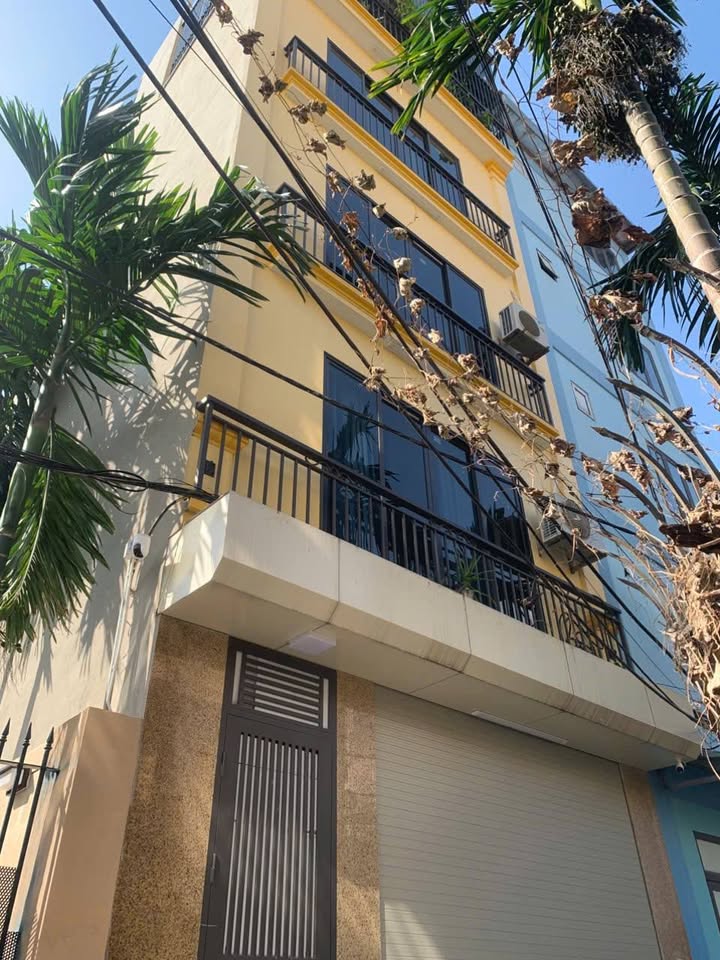 Nhà phố Quang Trung Hà Đông 43m² giá 8.6 tỷ - Mặt tiền siêu đẹp, ô tô sát nhà!