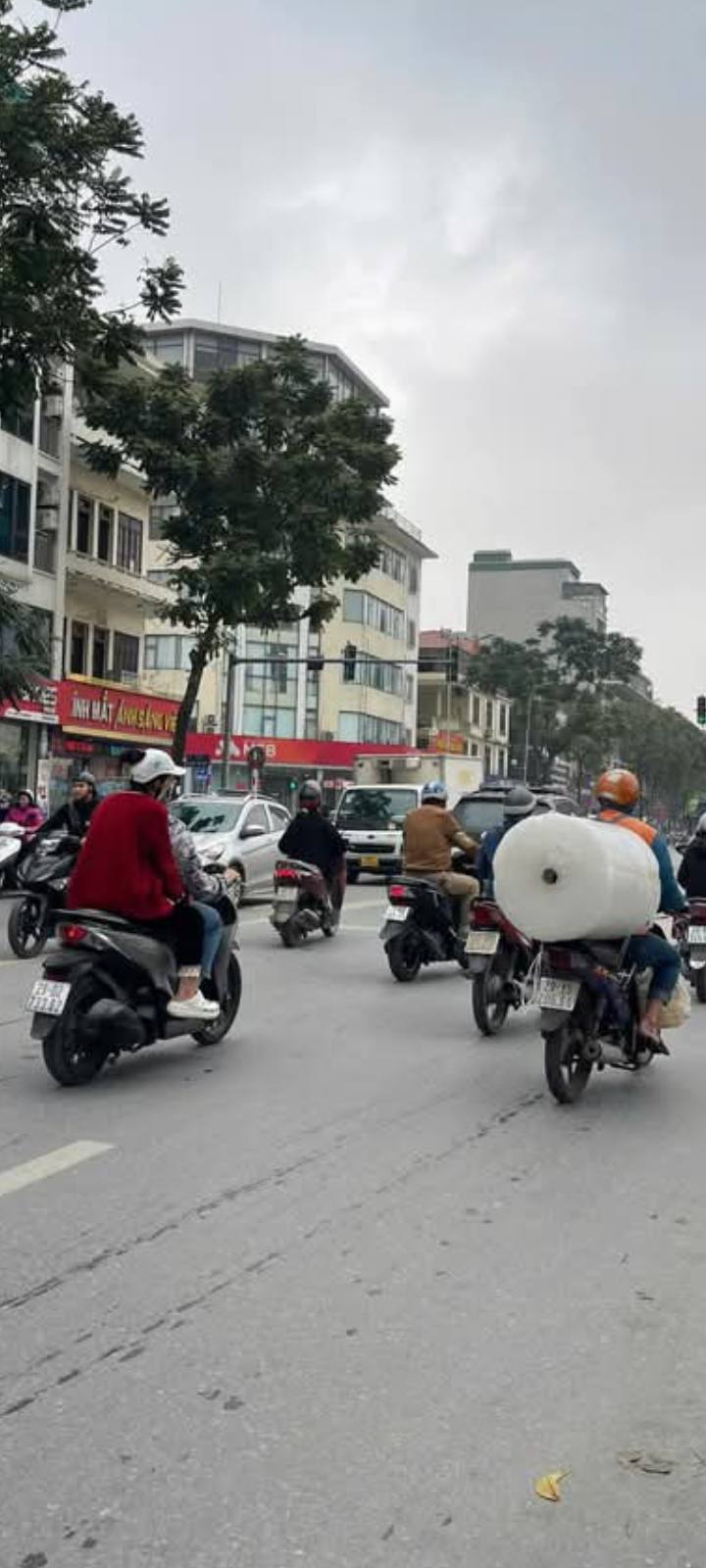 Nhà mặt phố Hào Nam, Đống Đa, 82m², giá thỏa thuận - Đầu tư sinh lời ngay!