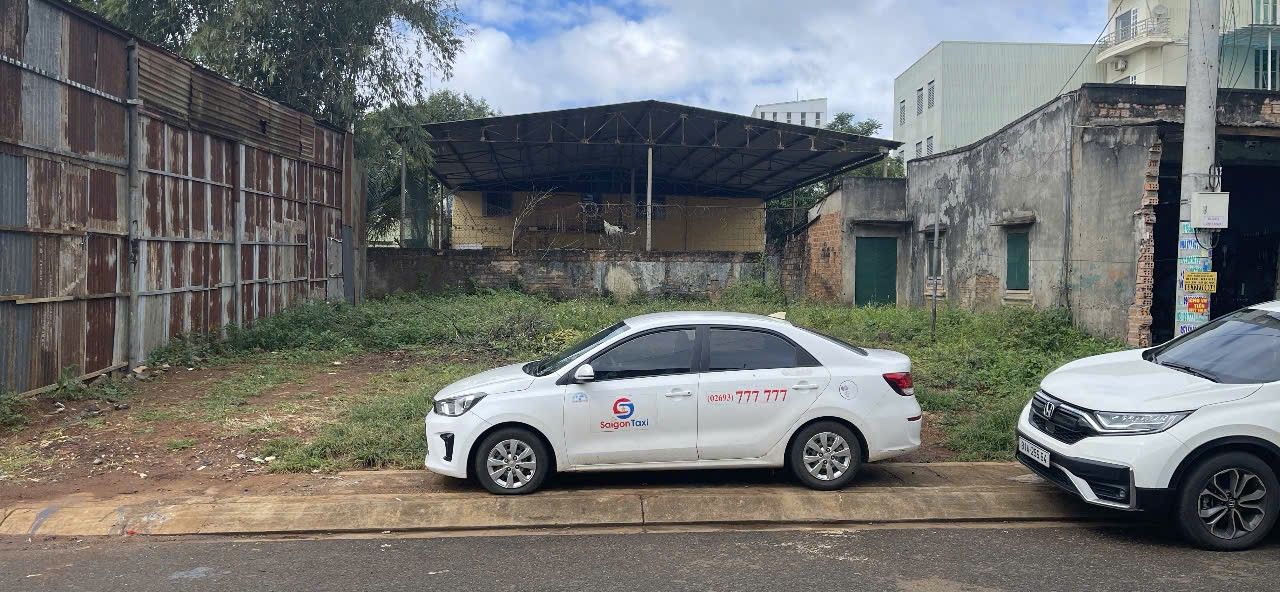 Đất đẹp mặt tiền đường Bà Huyện Thanh Quan, Hội Phú, 220m² chỉ 4 tỷ - Cơ hội đầu tư hiếm có!