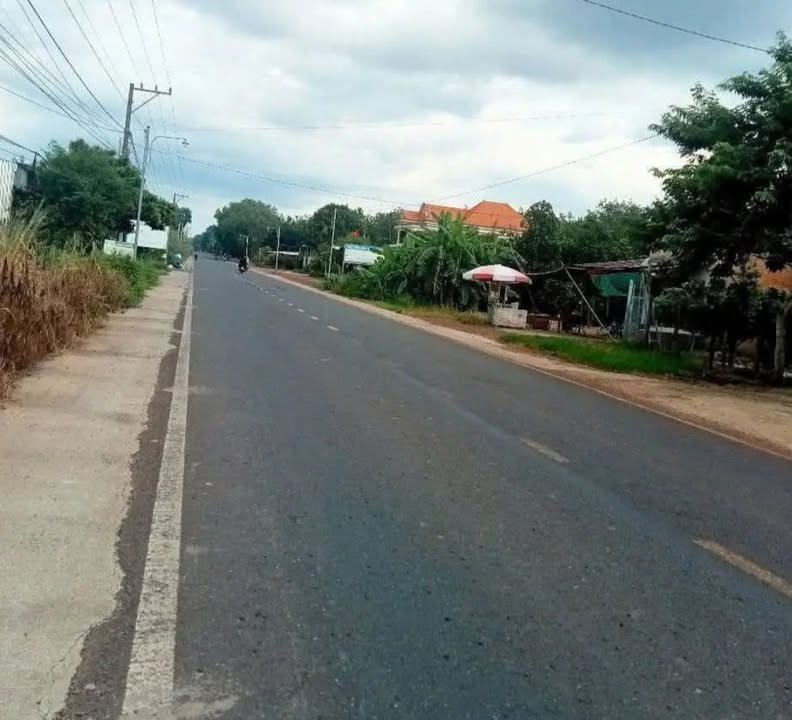 Đất nền Chơn Thành 315m² giá 1.1 tỷ - Vị trí đẹp, kinh doanh thuận lợi!