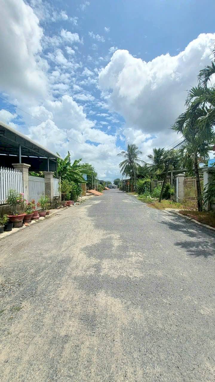 Đất nền Tây Ninh 276m² giá 230 triệu - Hướng Tây, gần chợ và trường học!