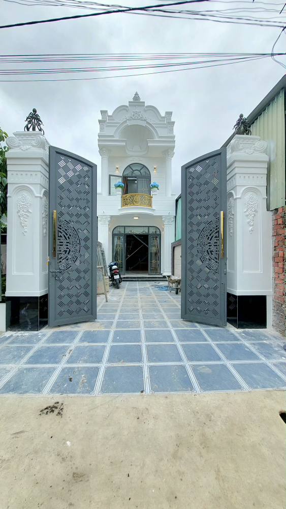 Nhà 1 Trệt 1 Lầu Hiệp Ninh Tây Ninh 144m² giá 2.79 tỷ - Vị trí đẹp, sân ô tô rộng!