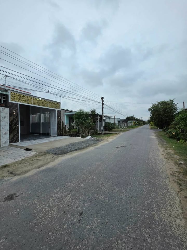 Nhà mới 150m² phường Ninh Thạnh, Tây Ninh giá 1.85 tỷ - Thiết kế hiện đại và thuận tiện kinh doanh!