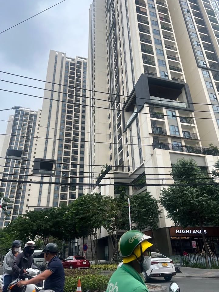 Nhà riêng quận 10, 59m² giá 7.8 tỷ - Sổ hồng chính chủ, thiết kế đẹp!