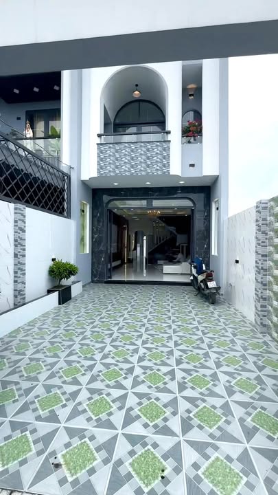 Nhà mặt tiền đường Đồng Tâm, Long Trạch, Cần Đước, 180m² giá 3.7 tỷ - Thiết kế hiện đại, sẵn sàng vào ở!