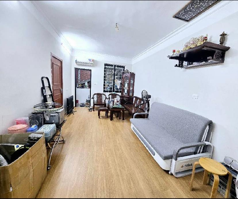 Căn hộ Tập thể Lê Thanh Nghị 65m² giá 4 tỷ - Nhà đẹp ở ngay, nội thất đầy đủ!