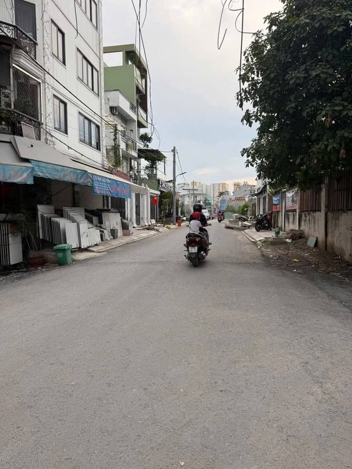 Đất nền góc 2 mặt tiền đường số 3 KDC Nam Hùng Vương 80m² giá 8.3 tỷ - Cơ hội đầu tư hấp dẫn!