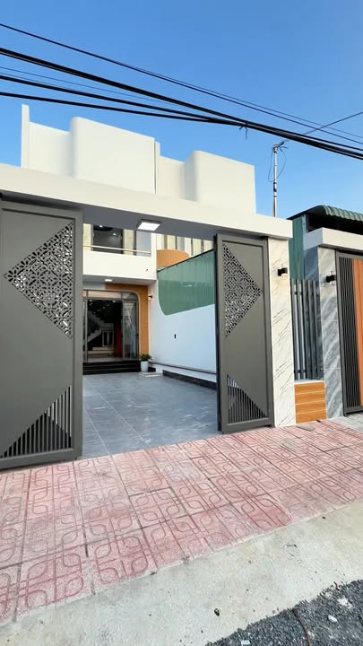 Nhà lầu mặt tiền đường Nguyễn Hữu Thọ Tây Ninh 140m² - Đầu tư sinh lời ngay!