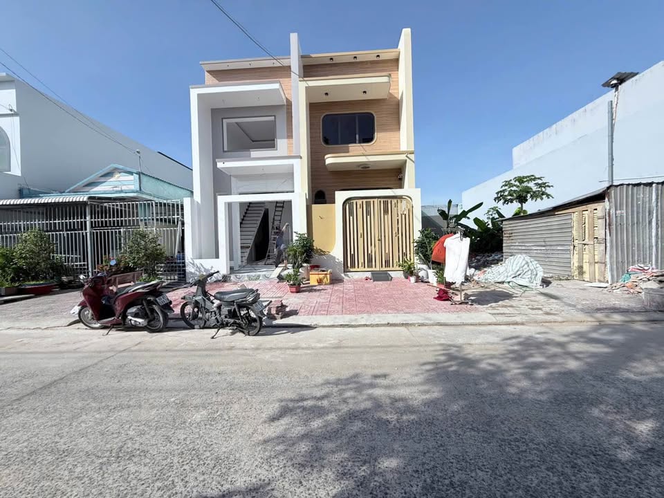 Nhà mới 1 trệt 1 lửng Licogi An Xuyên 66m² giá 1 tỷ - Dọn vào ở ngay!