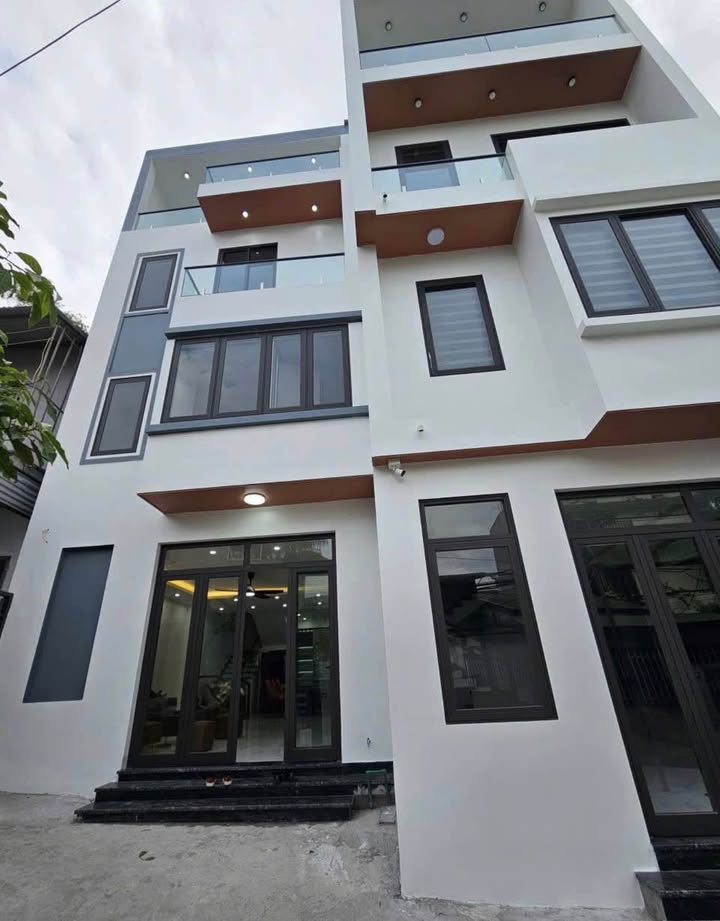 Nhà phố Cao Thắng Hạ Long 63m² giá 3.88 tỷ - Nội thất hiện đại, sẵn sàng ở ngay!