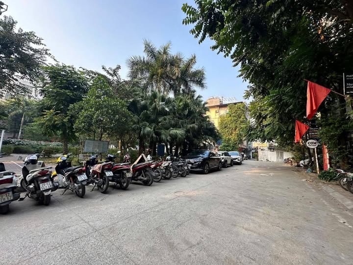 Đất Trần Quang Diệu Đống Đa 358m² - Mặt tiền 10m, Sổ đỏ chính chủ