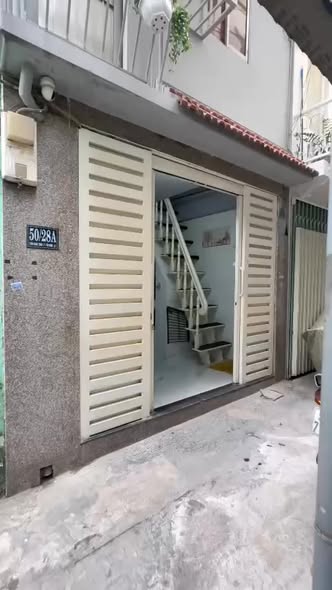 Nhà phố Tân Định, Quận 1 - 12m² giá chỉ 2.5 tỷ - Full nội thất, vào ở ngay!