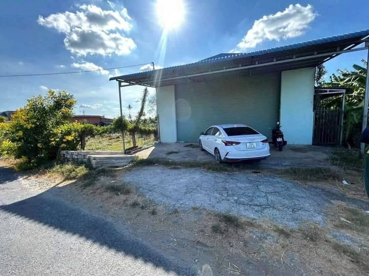 Kho bán mặt tiền Trần Văn Giàu, Dương Xuân Hội, 604.8m² - Khu vực đông đúc, tiện kinh doanh!