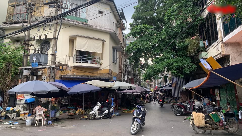 Mặt bằng kinh doanh Ngọc Lâm 83m² giá 30 triệu - Vị trí đắc địa sầm uất!