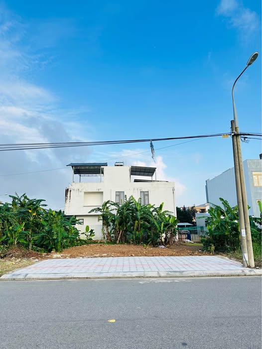 Đất nền Đô Đốc Lân, Hòa Xuân 200m² giá 11.79 tỷ - Sổ hồng chính chủ, vị trí đẹp!