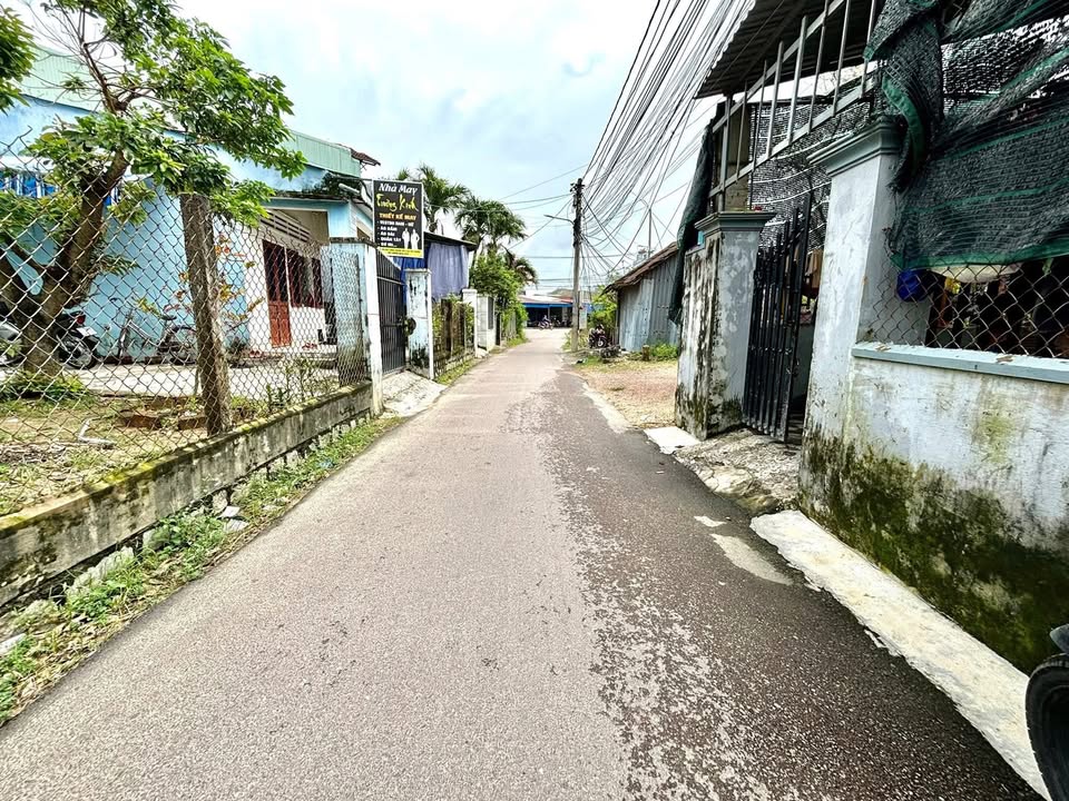 Đất nền Thôn Trung Tín 2, TT Tuy Phước 101.8m² - Sổ hồng chính chủ giá 1.05 tỷ