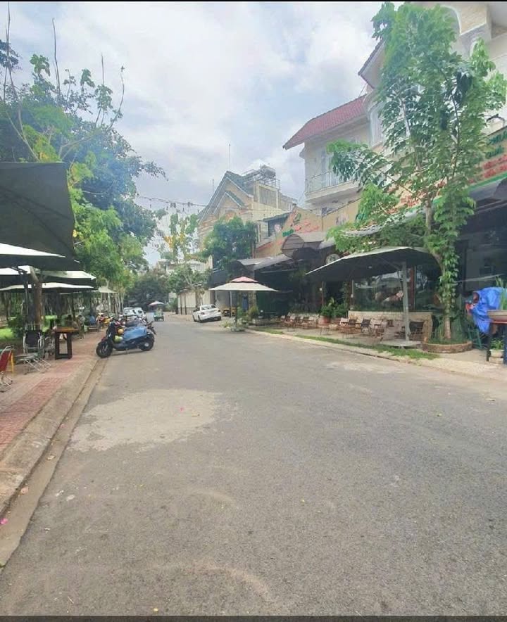 Biệt thự Tân Cổ Điển Khu Dân Cư Tân Quy Đông 126m² giá 25.5 tỷ - View sông tuyệt đẹp!