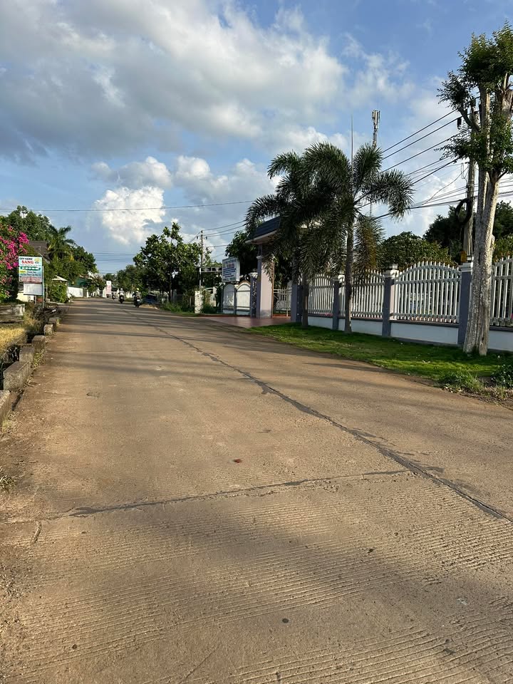 Đất mặt tiền kinh doanh 200m² tại Hoà Phú, Đắk Lắk - Giá 900 triệu, vị trí đắc địa!