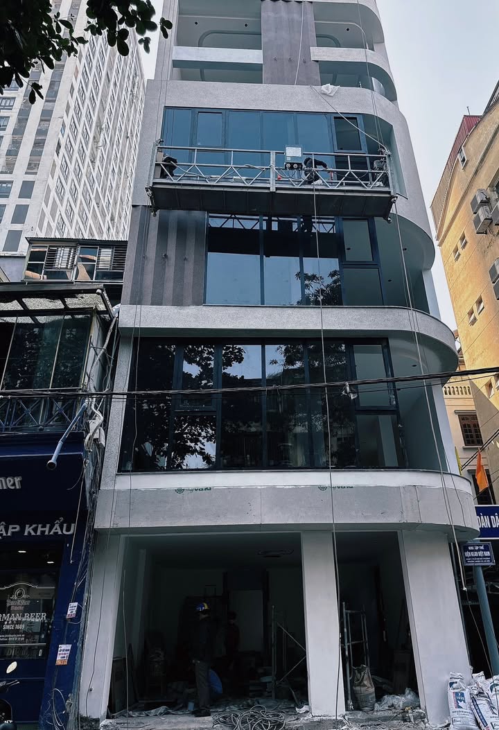 Cho thuê mặt phố Kim Mã Thượng 3 tầng 70m² - Phù hợp kinh doanh sầm uất!