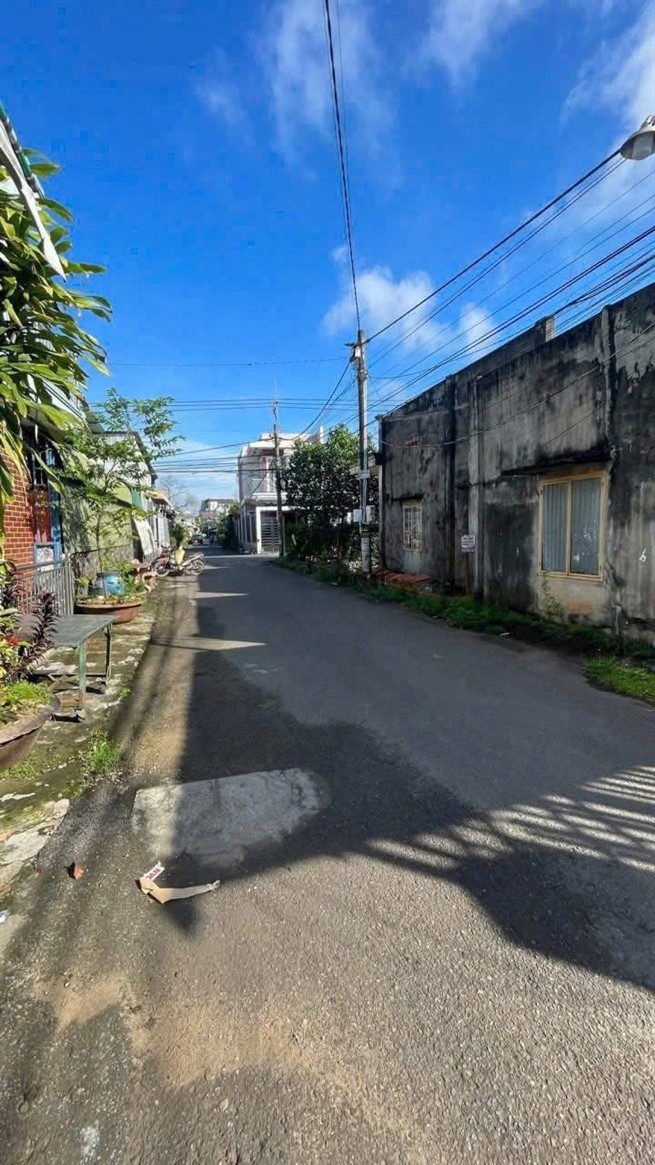 Nhà cấp 4 mặt tiền đường Quảng Tiến 81m² giá 1.8 tỷ - Cơ hội đầu tư sinh lời cao!