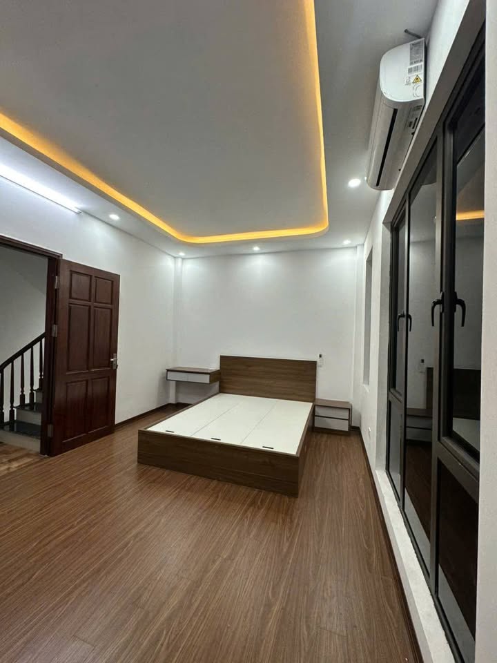 Nhà 5 tầng Di Trạch - Hoài Đức 31m² giá 5.65 tỷ - Đầy đủ nội thất, không quy hoạch!