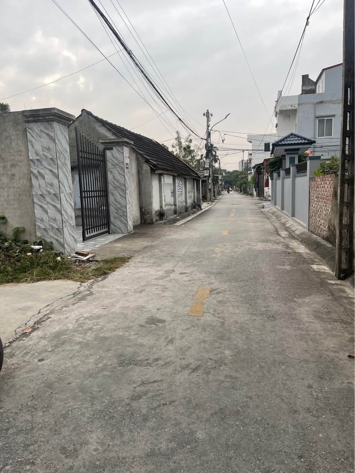 Đất Hồng Thái An Dương 50m² giá 1 tỷ - Ô tô đỗ cửa, tiện lợi!