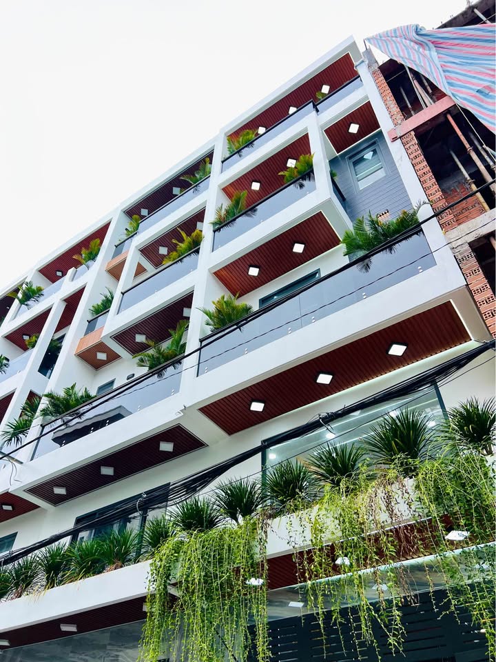 Nhà riêng Thạnh Xuân 25, Q12 giá 7.6 tỷ - Thiết kế hiện đại, sổ hồng riêng!