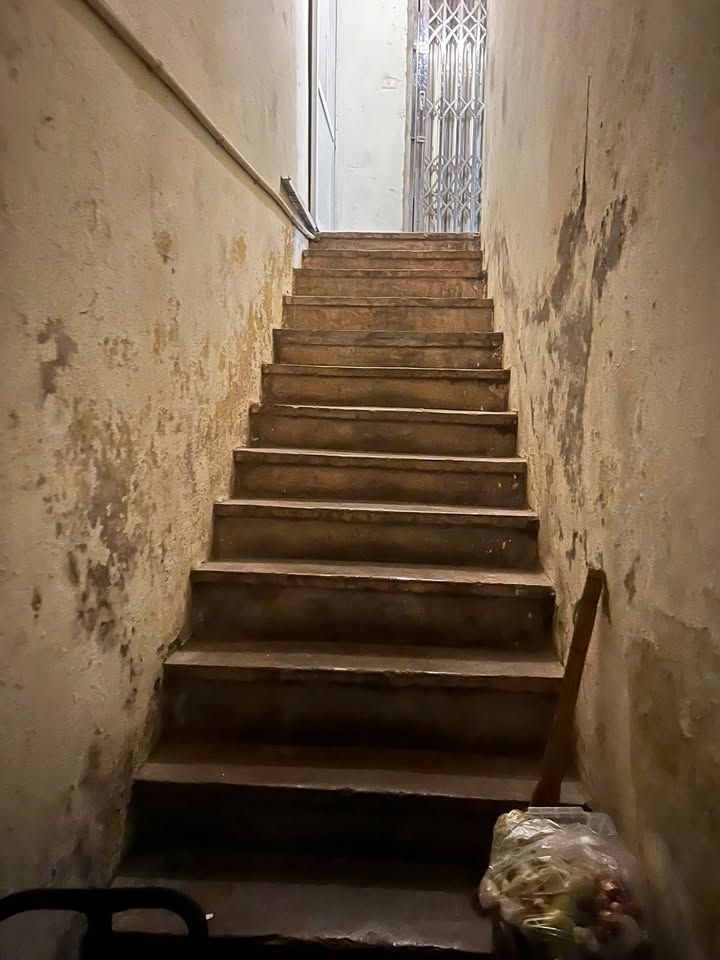 Căn hộ tập thể Khương Thượng Đống Đa 37m² giá 3.3 tỷ - Đầy đủ công năng sử dụng!